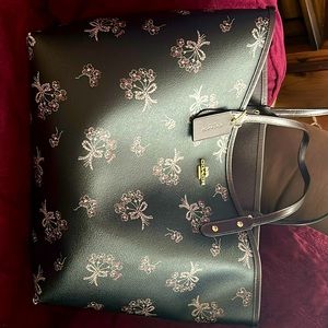 Coach tote
